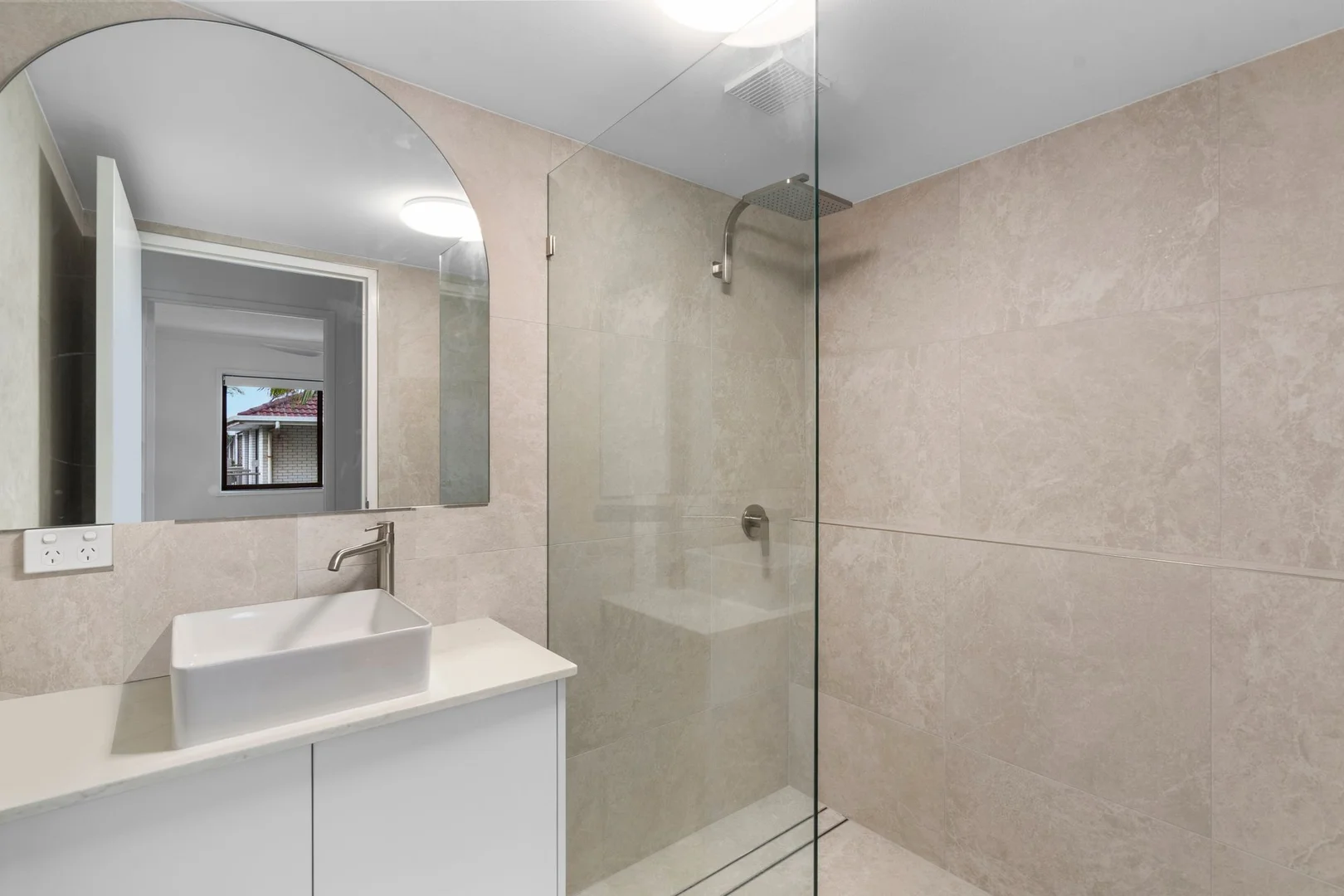 Additional image 8 of 17/117 Old Burleigh Road, Broadbeach QLD 4218