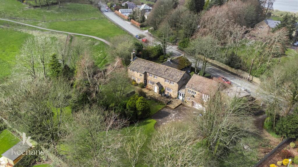 Red Lane, Colne