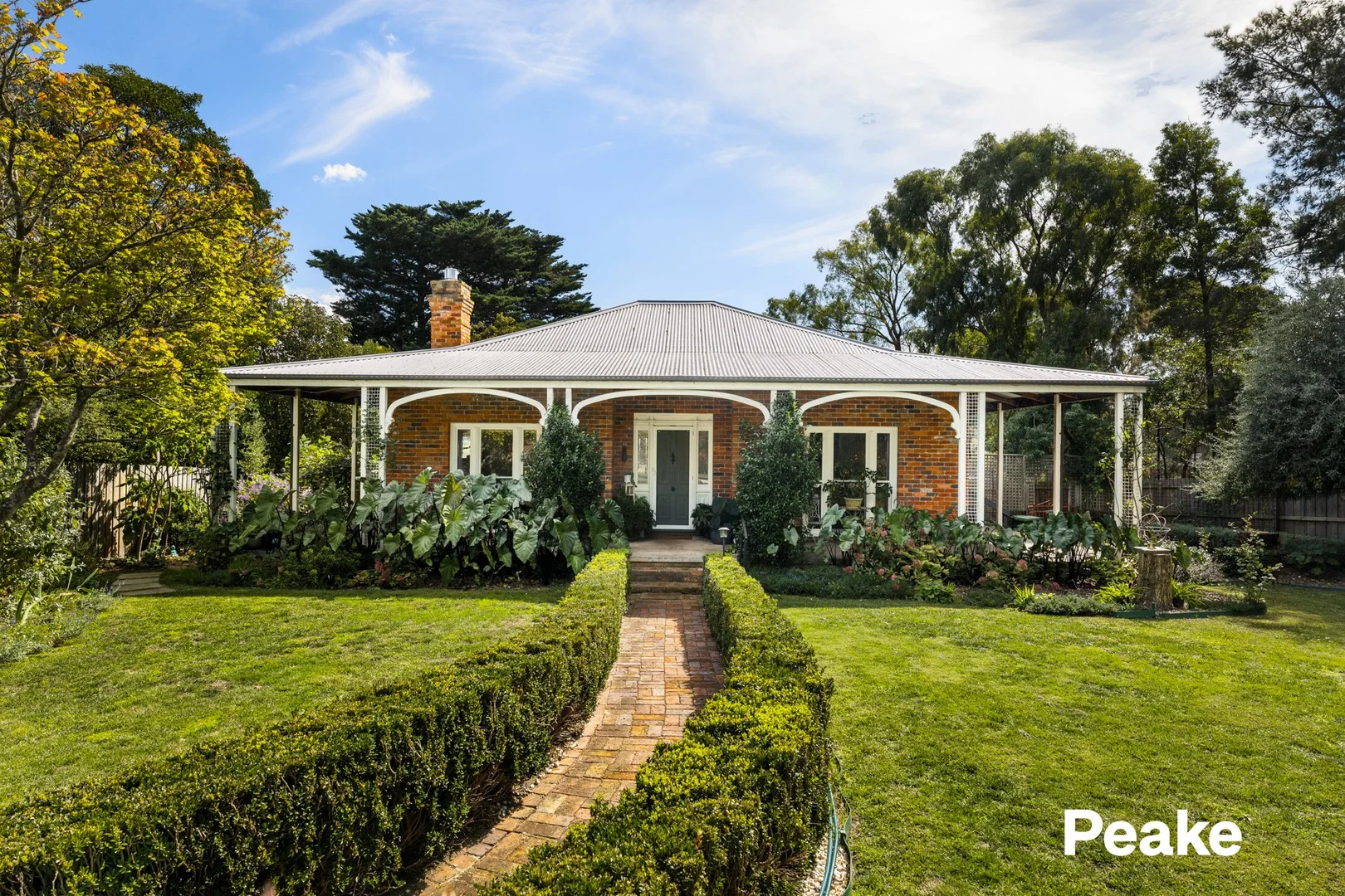 2 Burr Hill Court, Berwick VIC 3806
