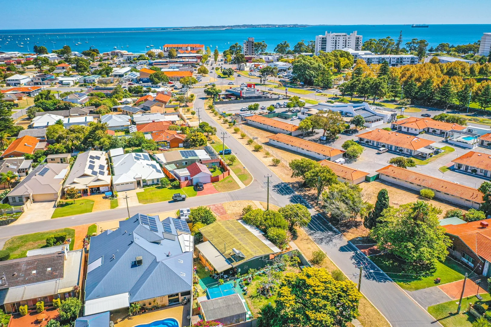 17 Ray Street, Rockingham WA 6168