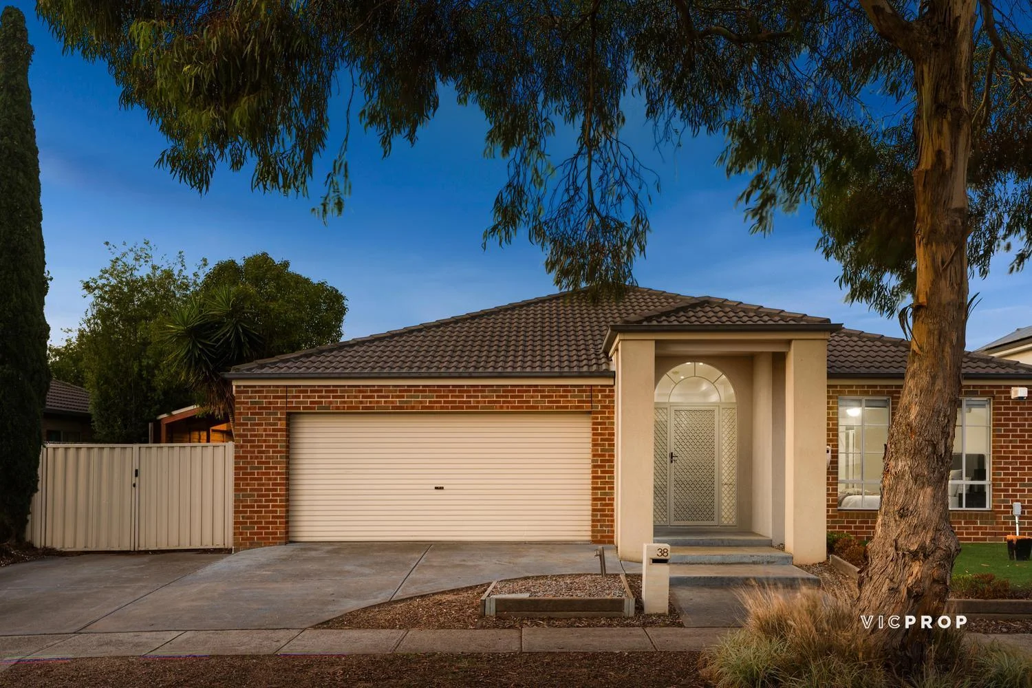 38 Damask Drive, Tarneit VIC 3029
