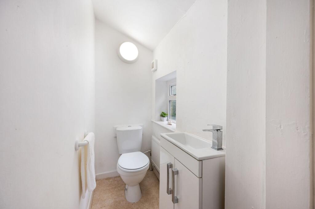 Royle Cottage, Burnley photo 5