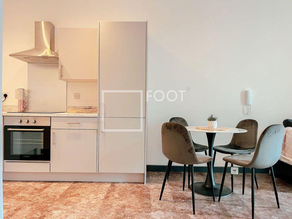 Modern 2BR Apartment w/ City Views – High Point photo 2