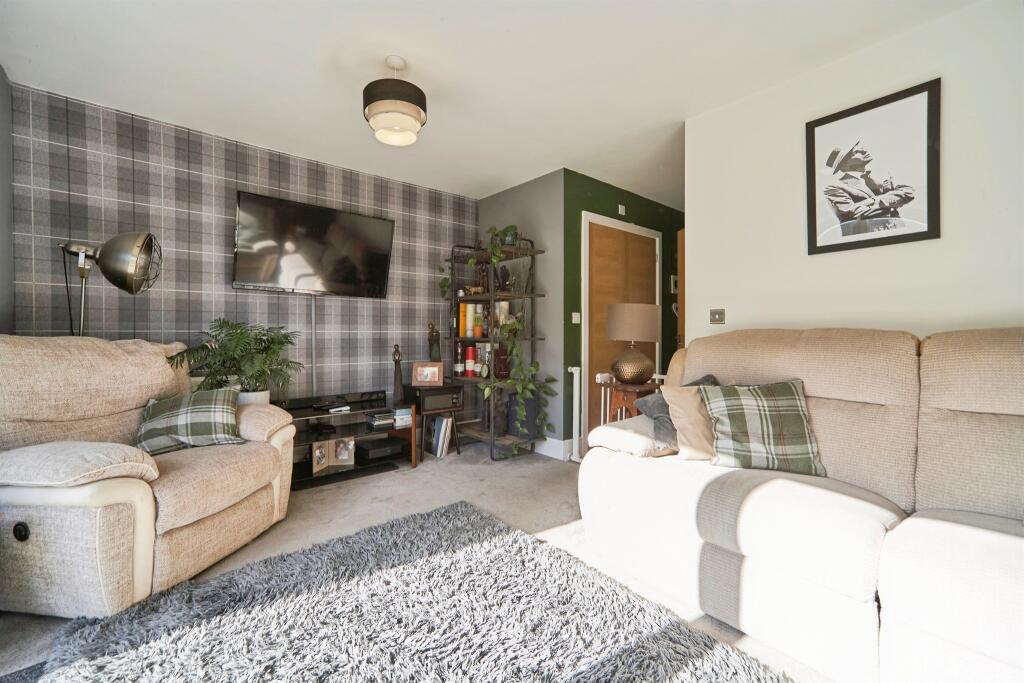 Valley View Drive, Apperley Bridge, Bradford photo 5
