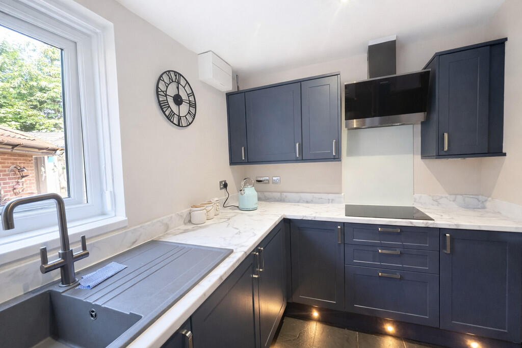 Penny Hill Drive, Clayton, Bradford photo 4