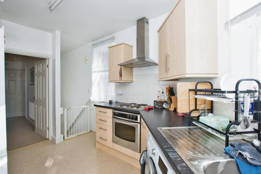 Additional image 6 of Crofton Avenue, Yeovil