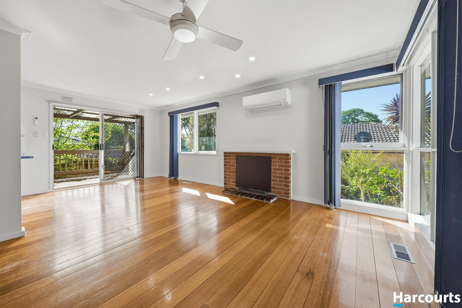 51 Longfellow Avenue, Mooroolbark VIC 3138 photo 2