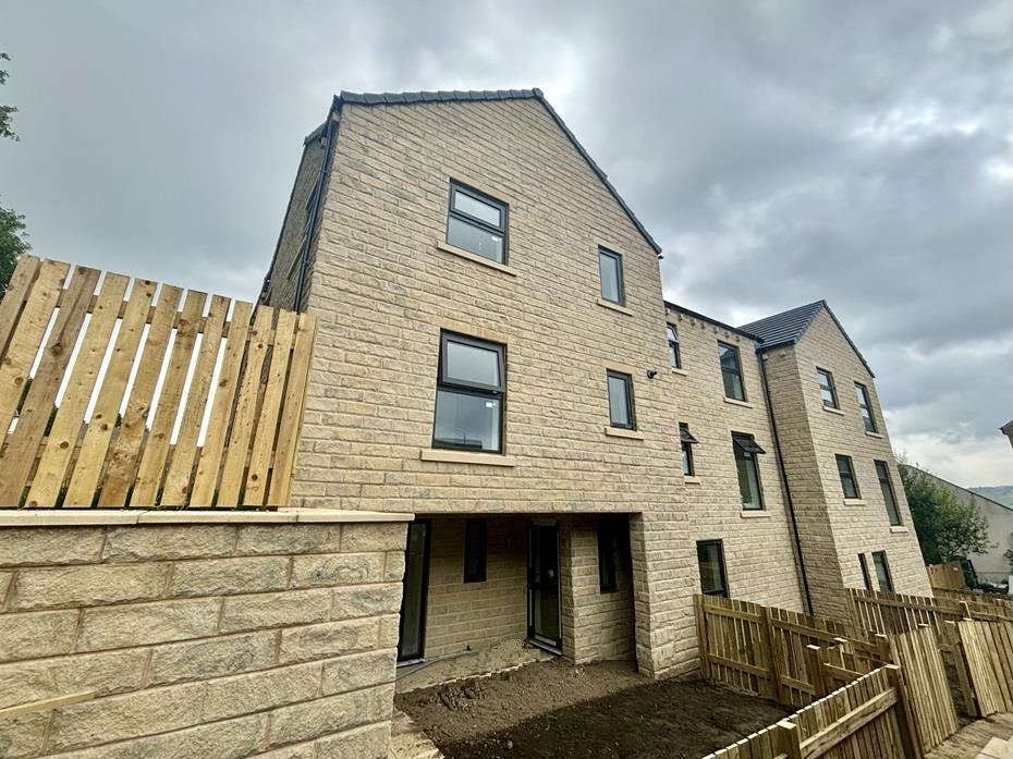 38b James Street, Thornton, Bradford