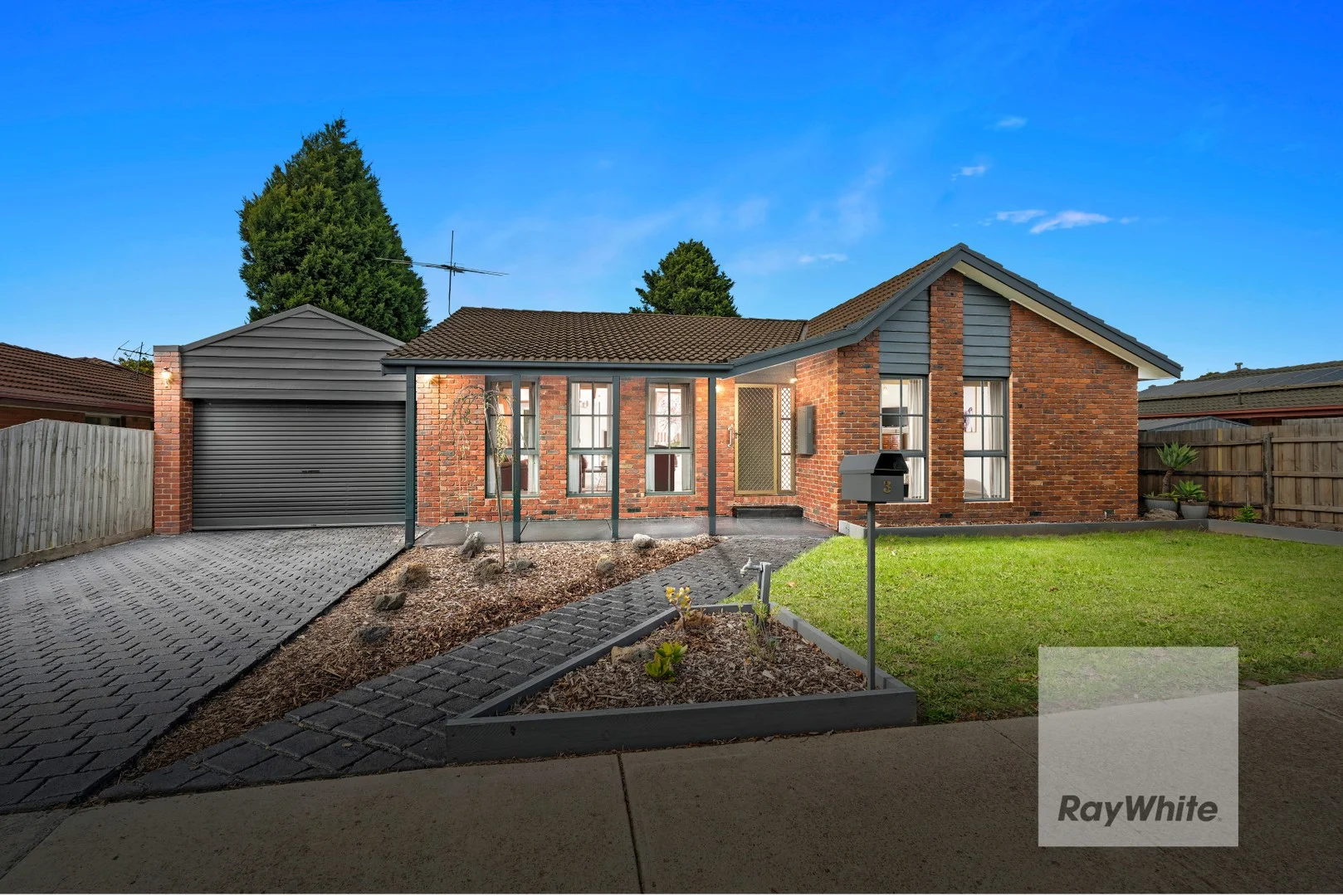 3 Radiata Court, Mill Park VIC 3082