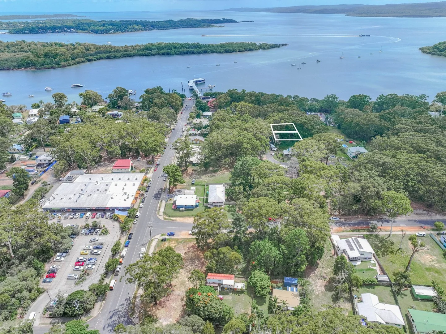13-15 Alison Cres, Russell Island QLD 4184