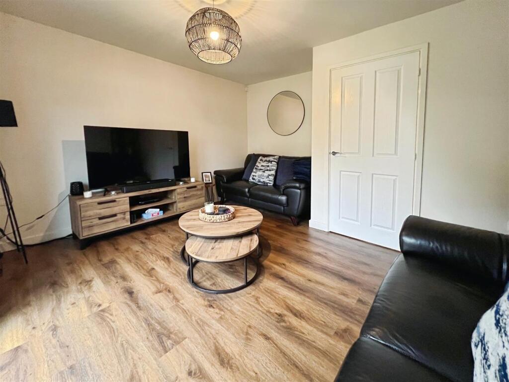 Additional image 9 of Poplars Park Avenue, Bradford, BD2 1FP