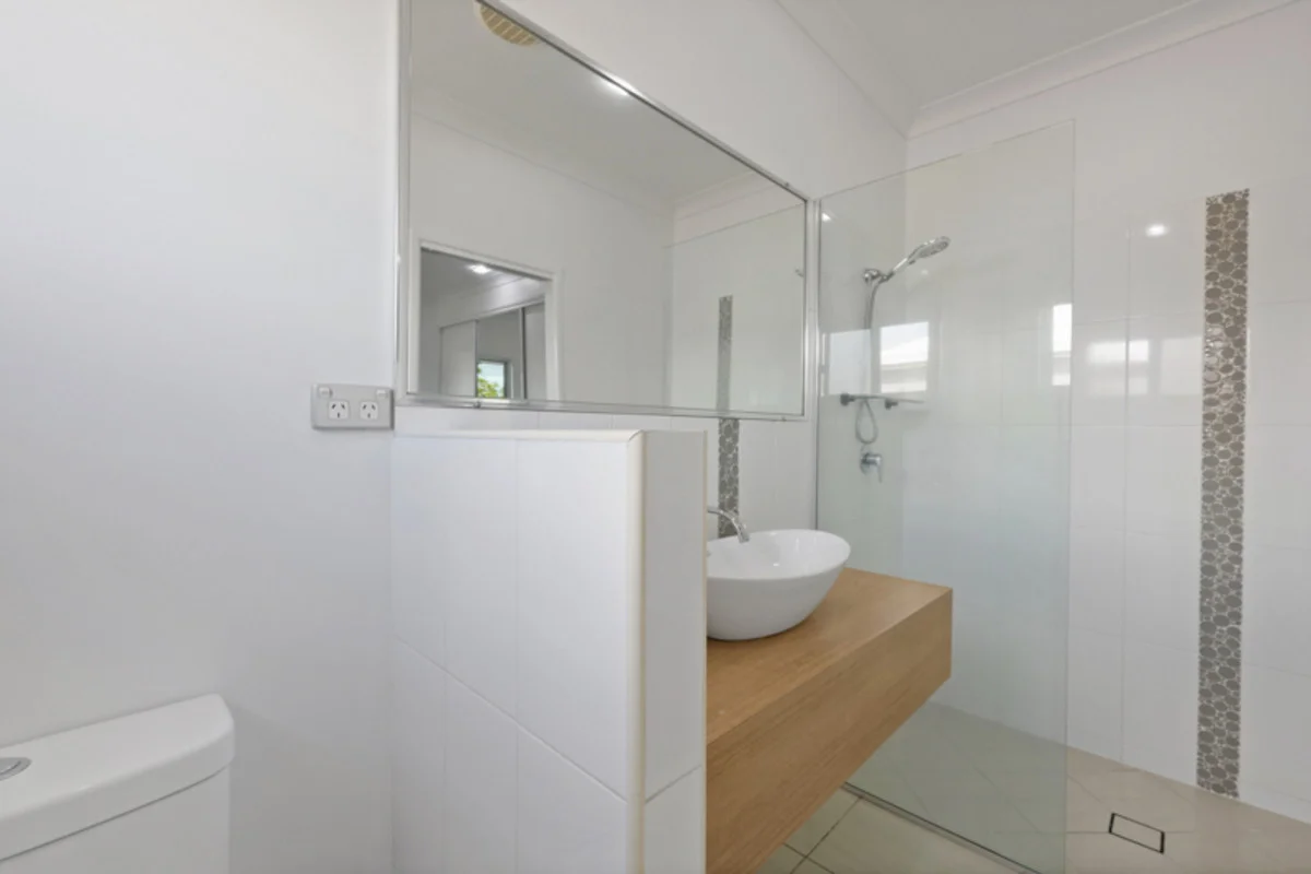 Additional image 5 of 29 Montgomery Street, Rural View QLD 4740