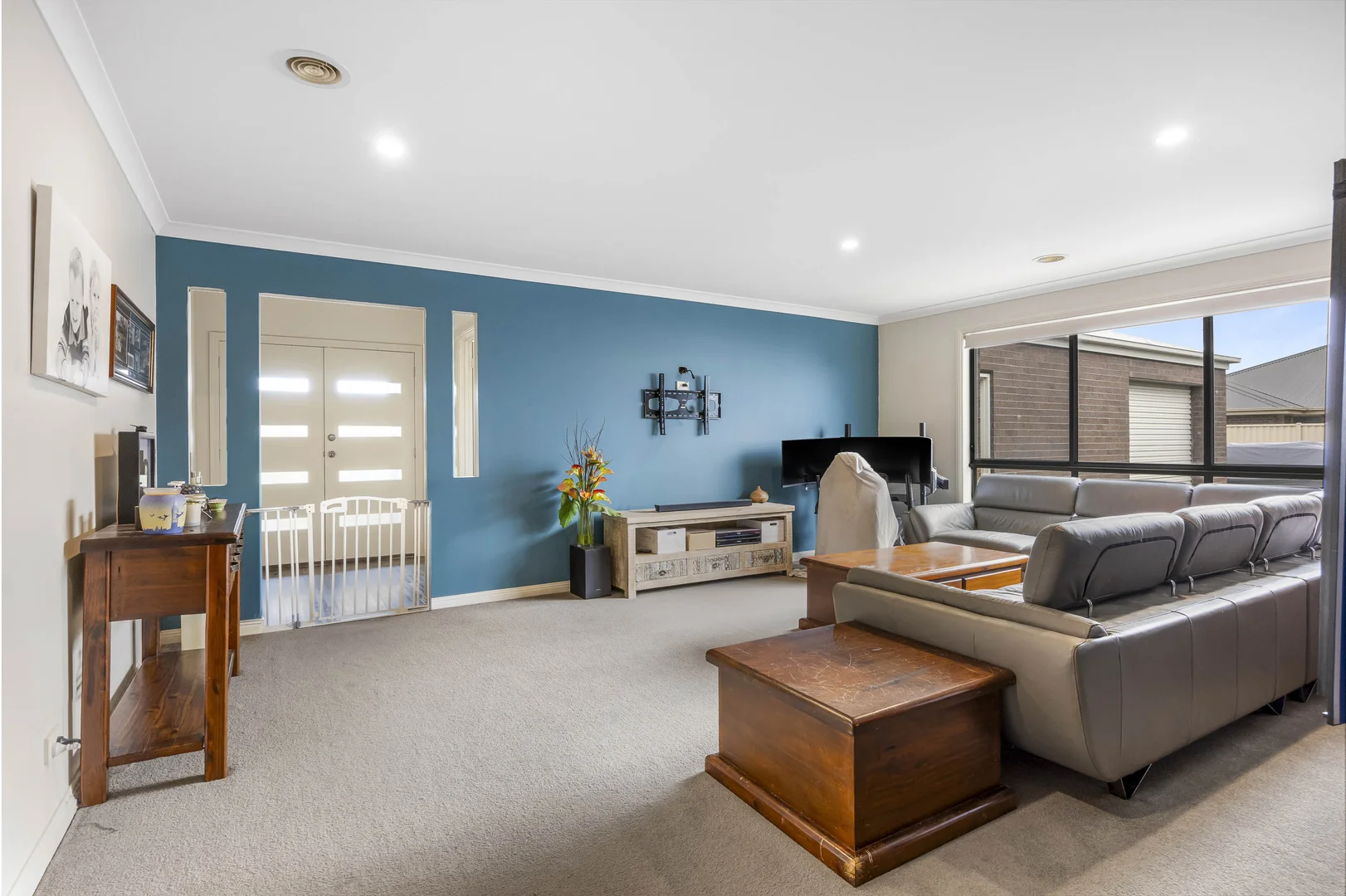 12 Westcliffe Crescent, Sebastopol VIC 3356 photo 2