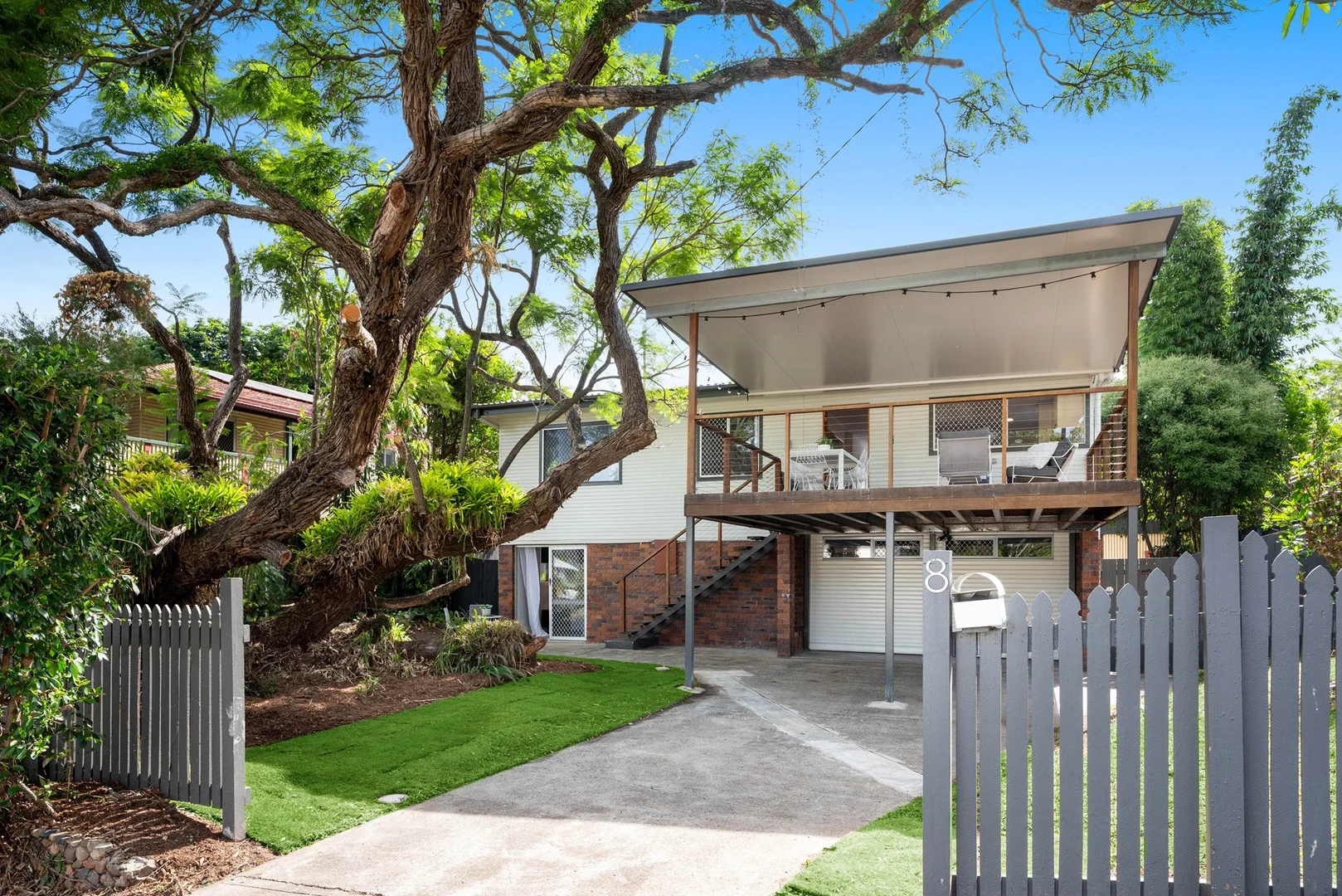 8 Muirlea Street, Oxley QLD 4075