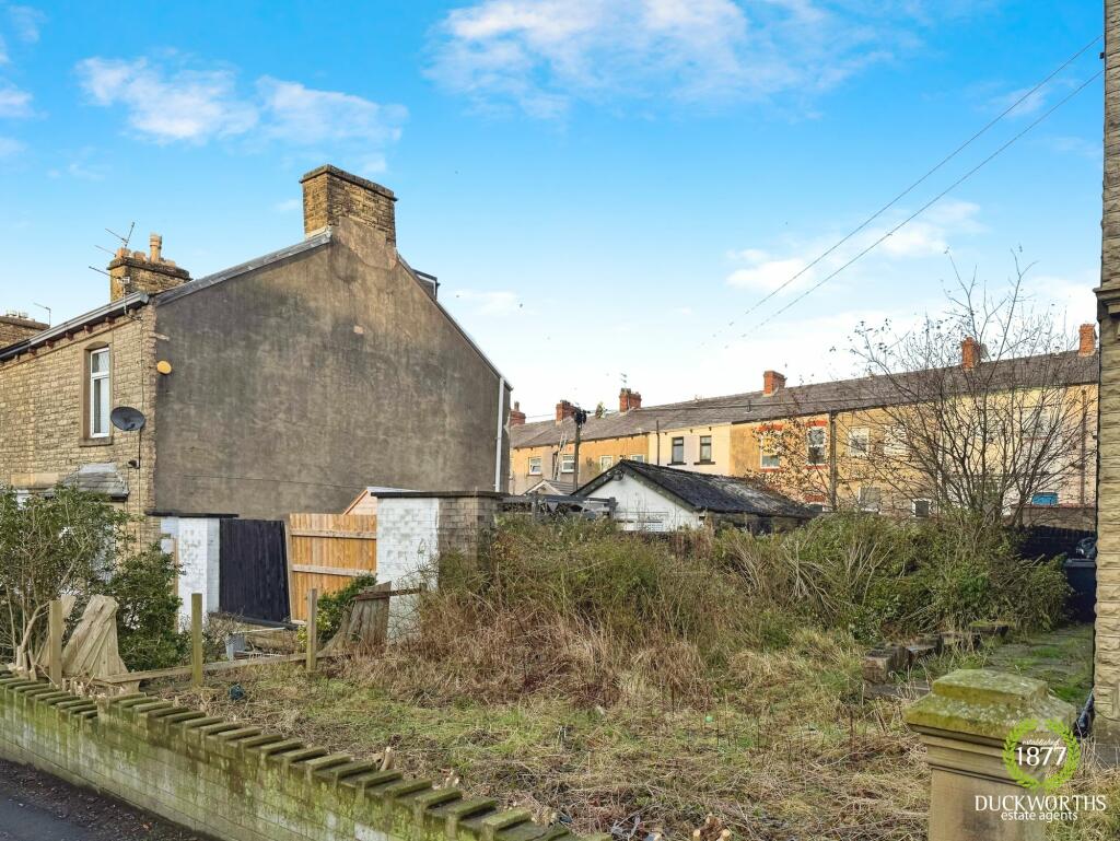 Whalley Road, Altham West, BB5