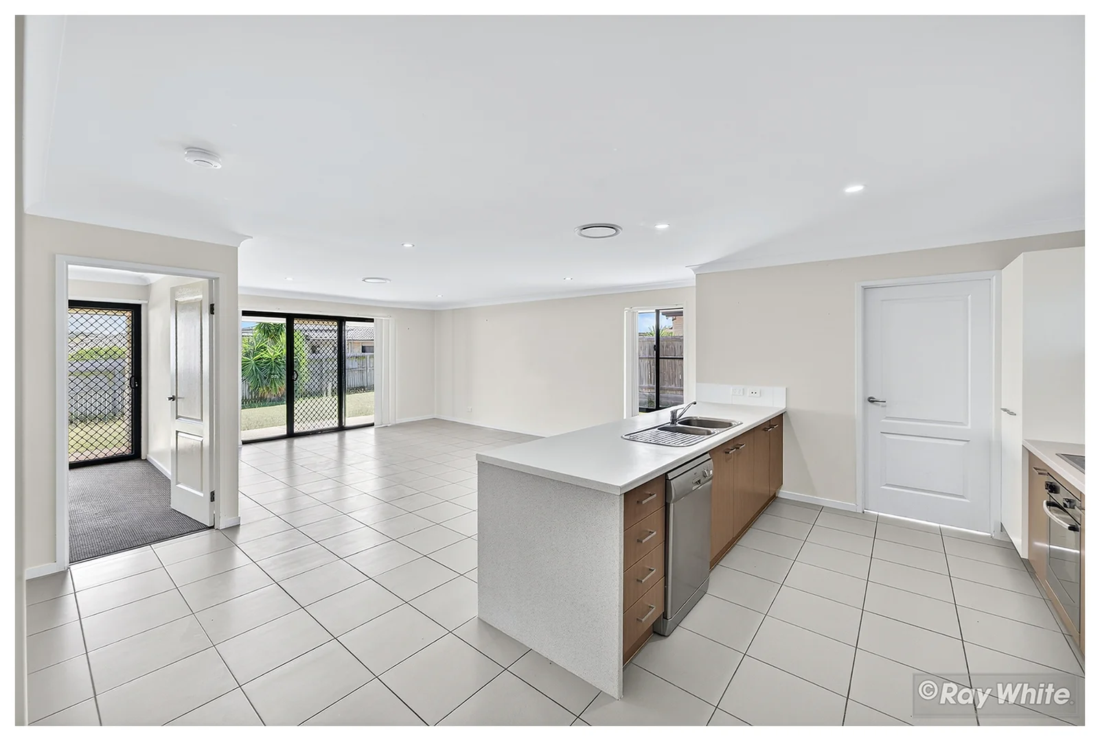 Additional image 7 of 16 Kildare Crescent, Parkhurst QLD 4702