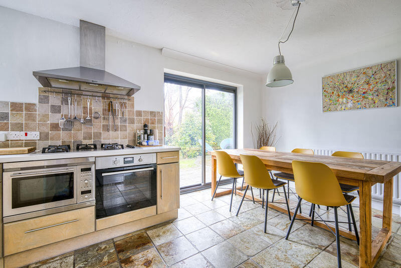 Exceptional position on Milton Lane in Wells, with outdoor pool and far-reaching views photo 5