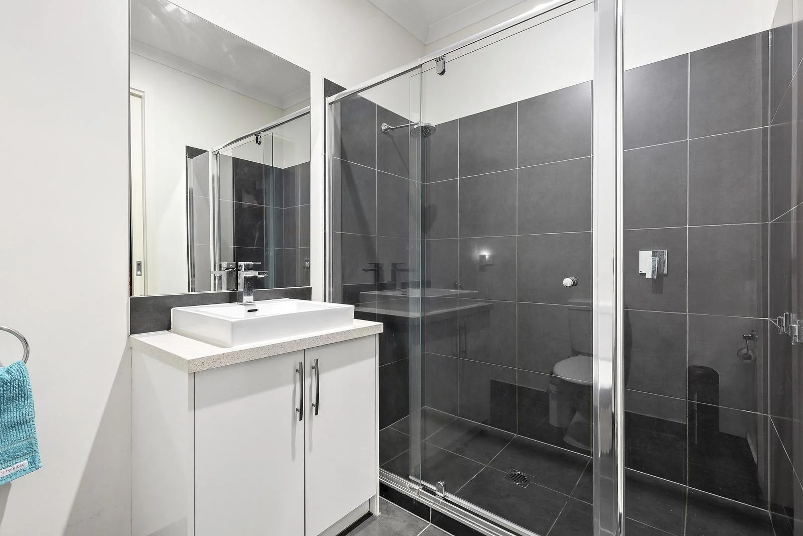 Additional image 11 of 15A Riviera Road, Avondale Heights VIC 3034