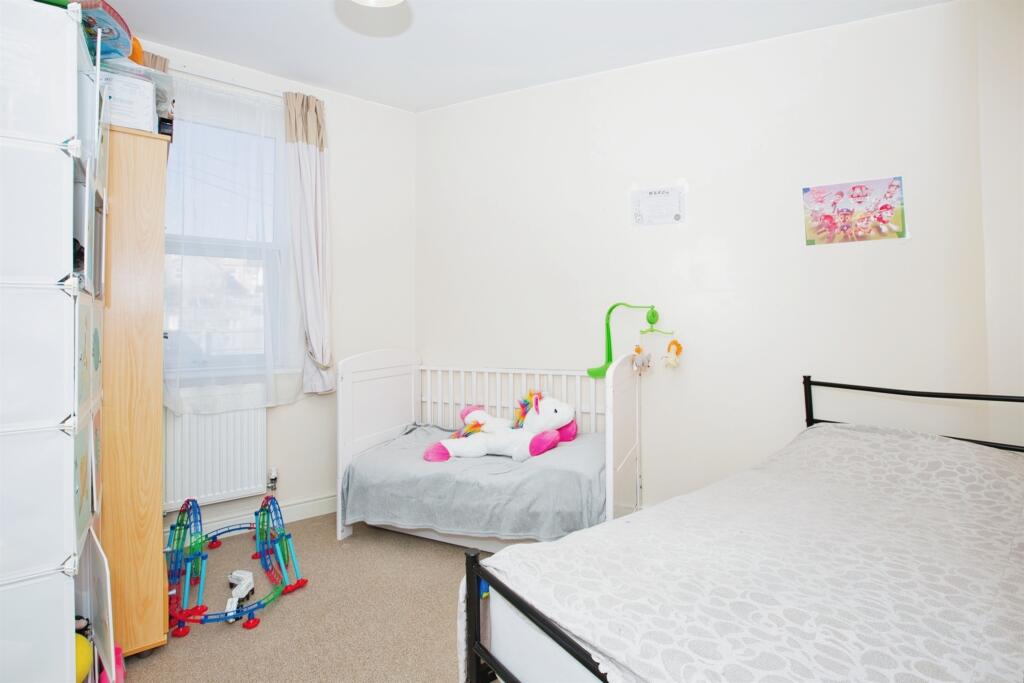 Additional image 8 of Crofton Avenue, Yeovil