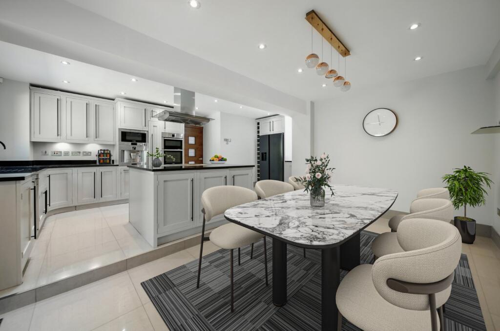 Woodlands Close, Apperley Bridge, West Yorkshire, BD10 photo 2