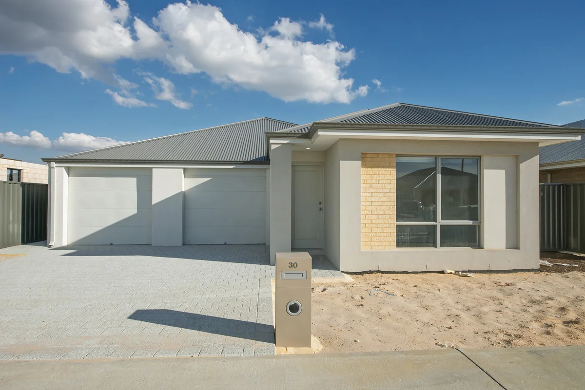 30 Brumlow Way, Lakelands WA 6180 photo 2