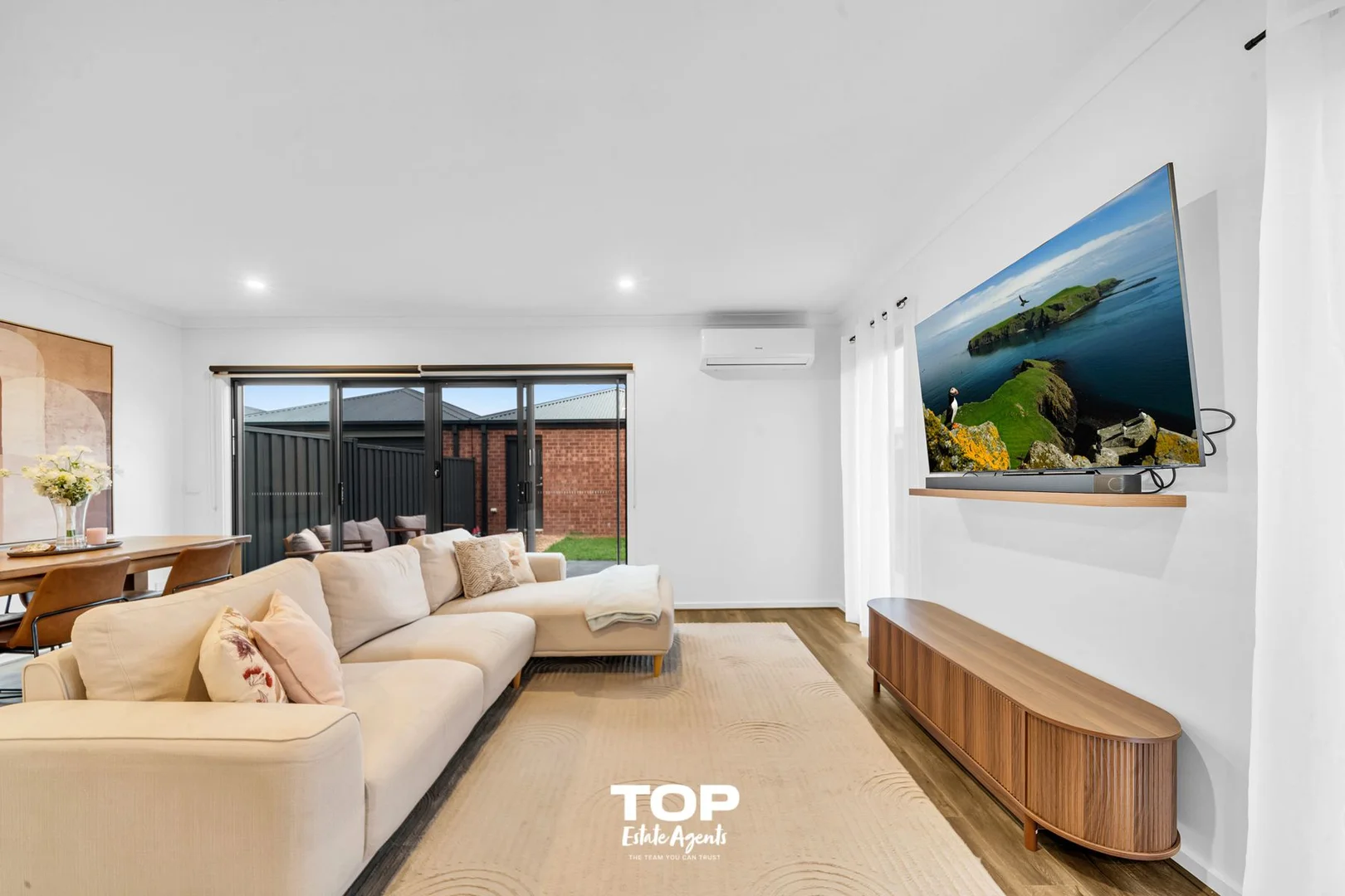 9 Winnipeg Walk, Clyde VIC 3978 photo 3