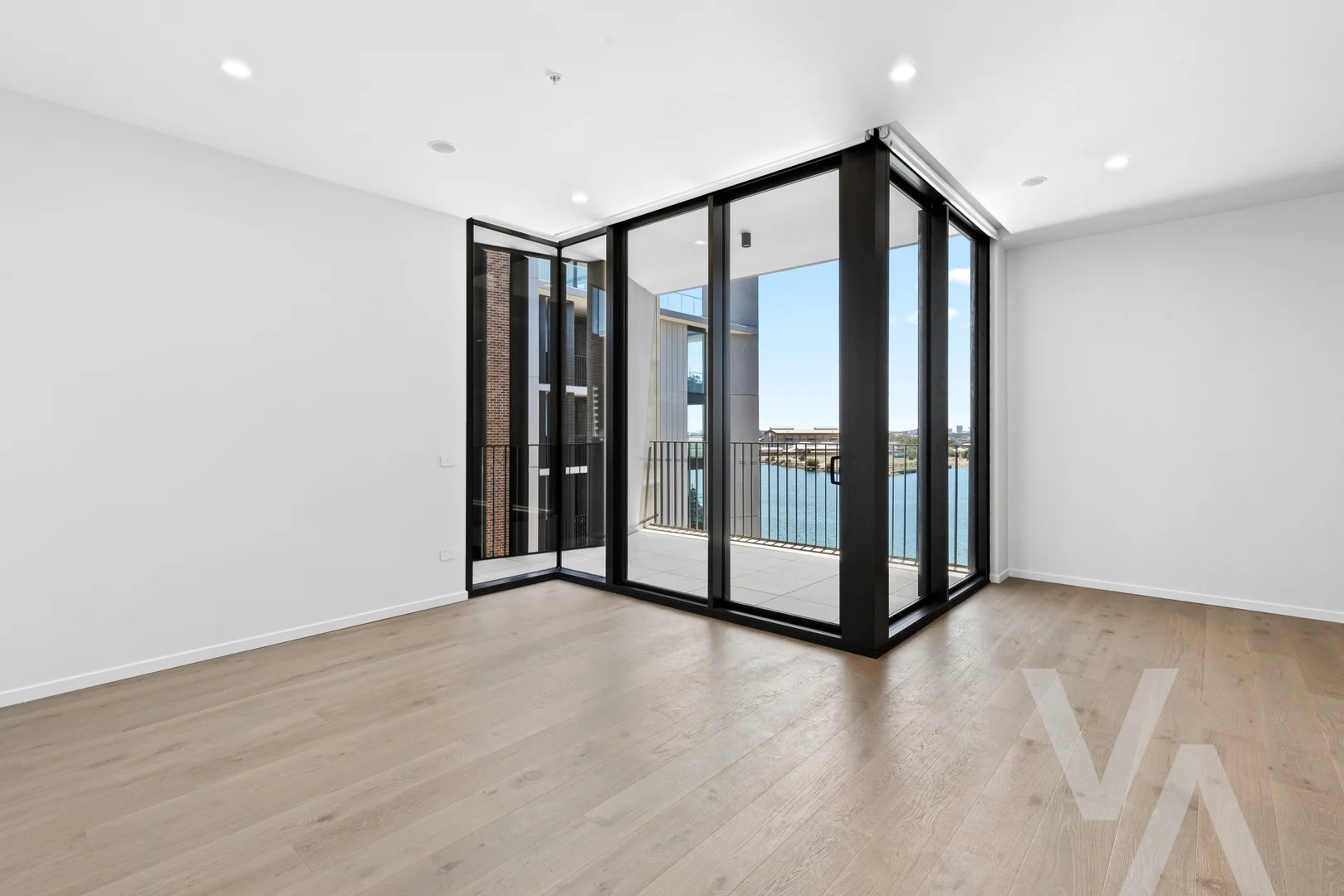 Additional image 5 of 603/43 Honeysuckle Drive, Newcastle NSW 2300