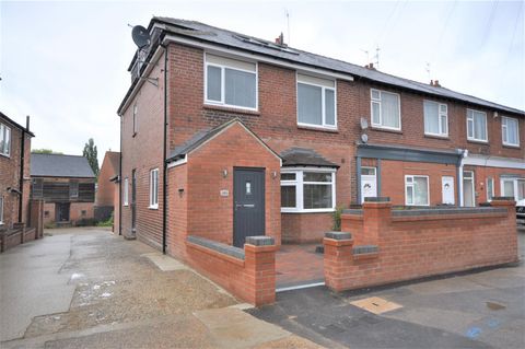 Millfield Lane, York YO10