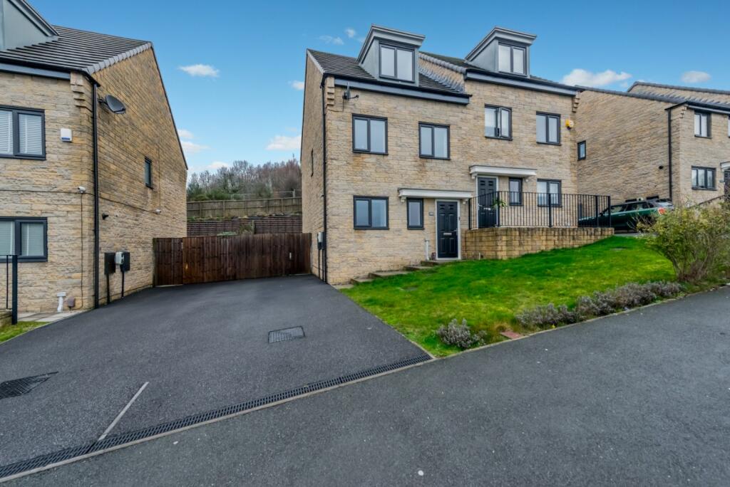 Poplars Park Road, Bradford, West Yorkshire, BD2