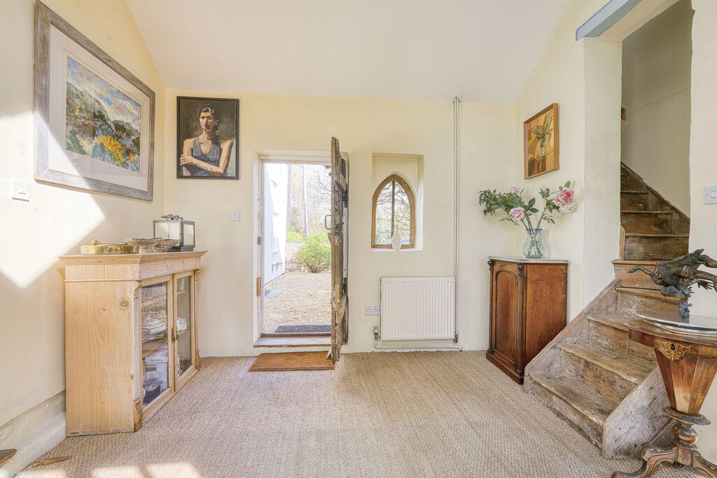 Charming 18th-century character property with beautiful gardens, orchard and characterful outbuildings photo 3