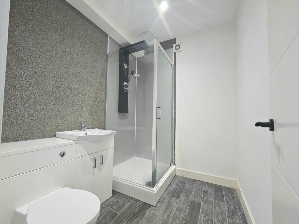 Eldon Place, Bradford, West Yorkshire, BD1 photo 3