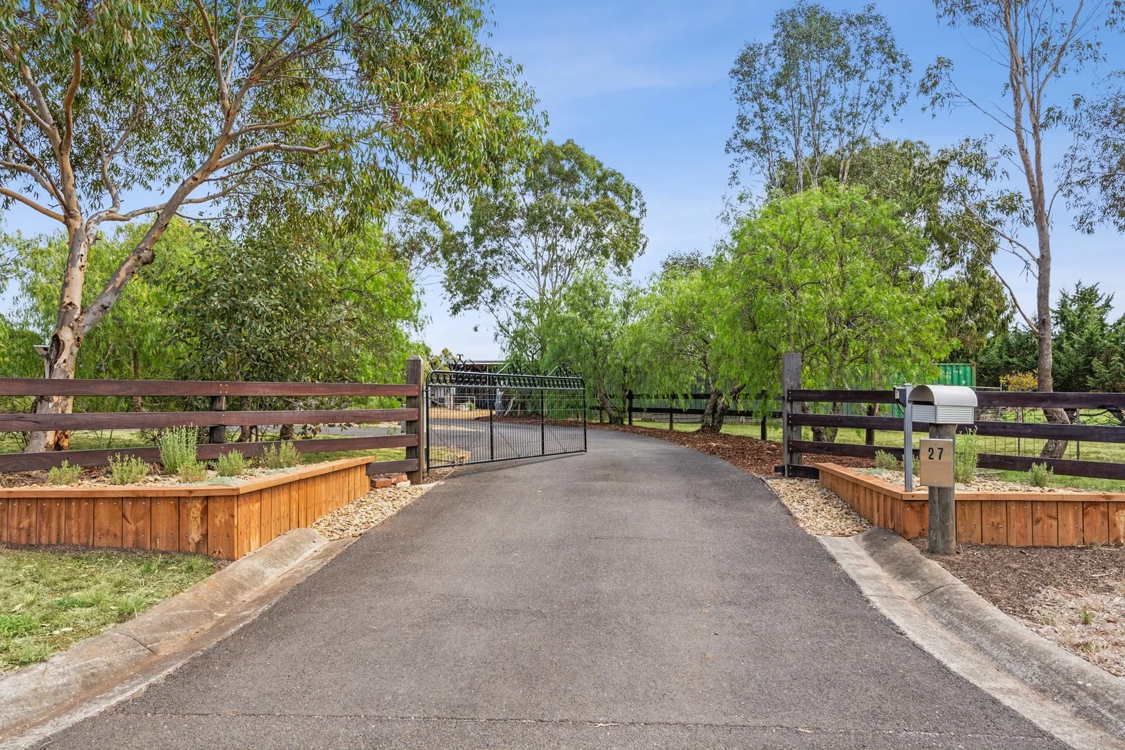 27 Dodemaide Circuit, Merrimu VIC 3340