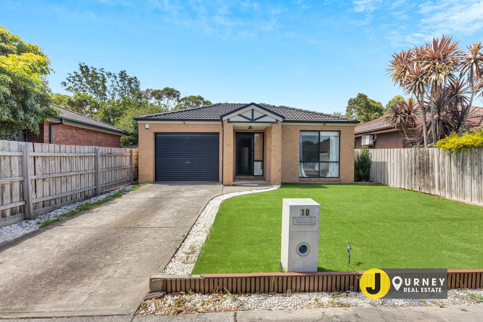 10 Gray Street, Cranbourne North VIC 3977