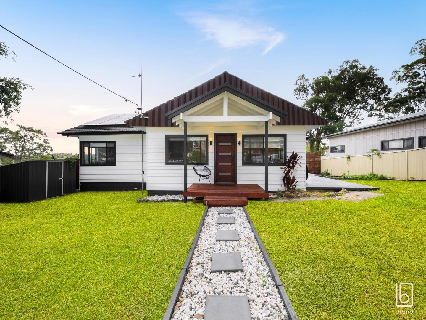 76 Minnamurra Road, Gorokan NSW 2263