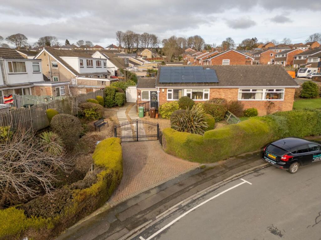 South Croft Avenue, Birkenshaw
