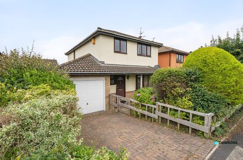 Wychwood Close, Langland, Swansea SA3