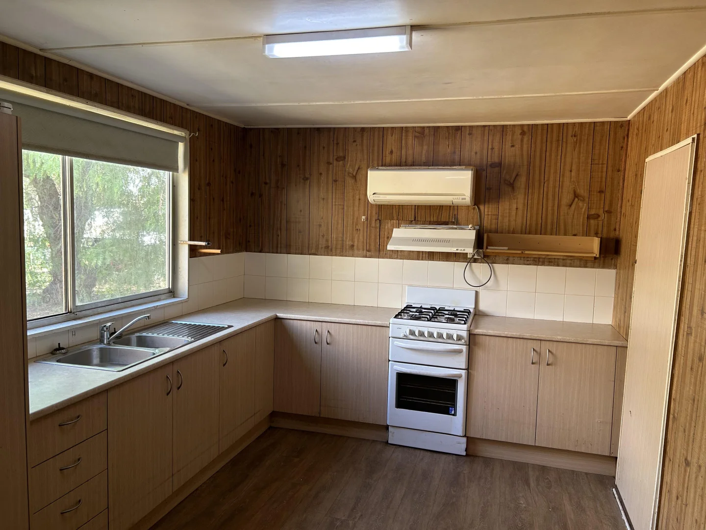 28 Bendee Street, Barellan NSW 2665 photo 2