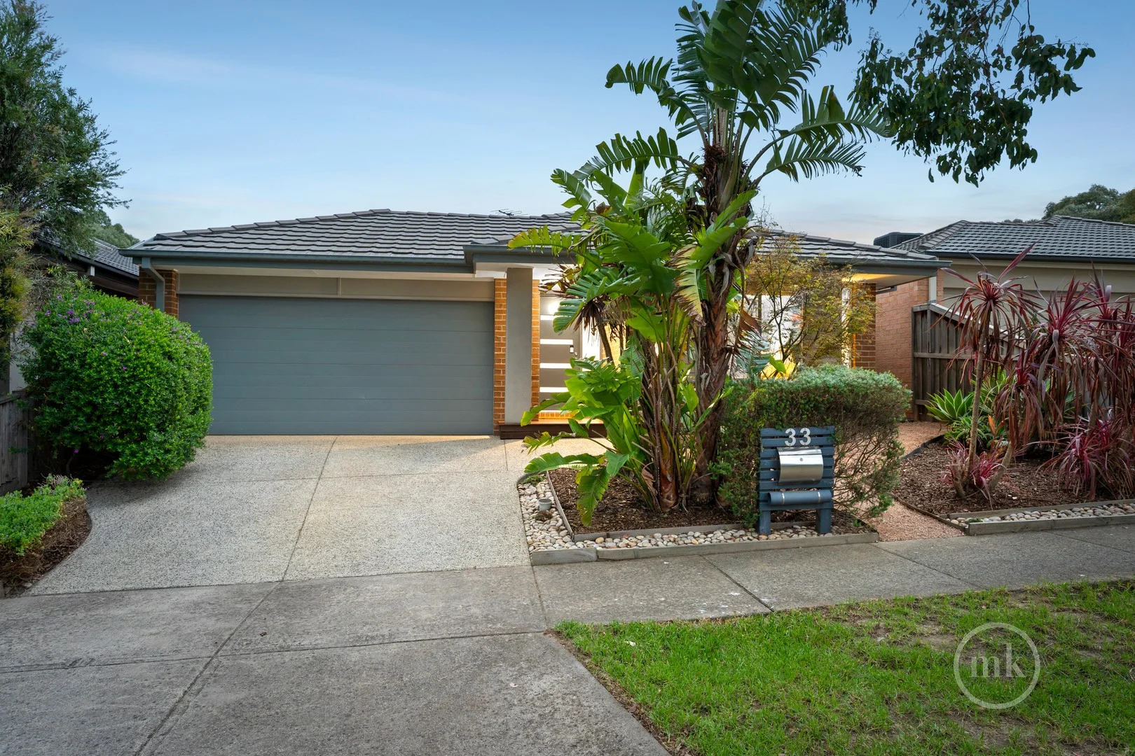 33 Peterborough Drive, Doreen VIC 3754