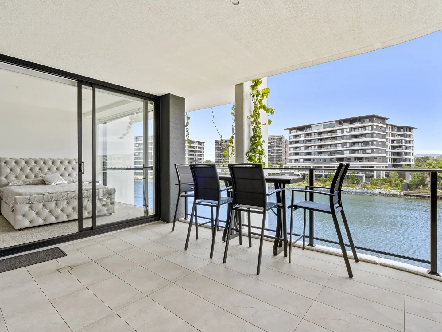 1306/10 Sickle Avenue, Hope Island QLD 4212