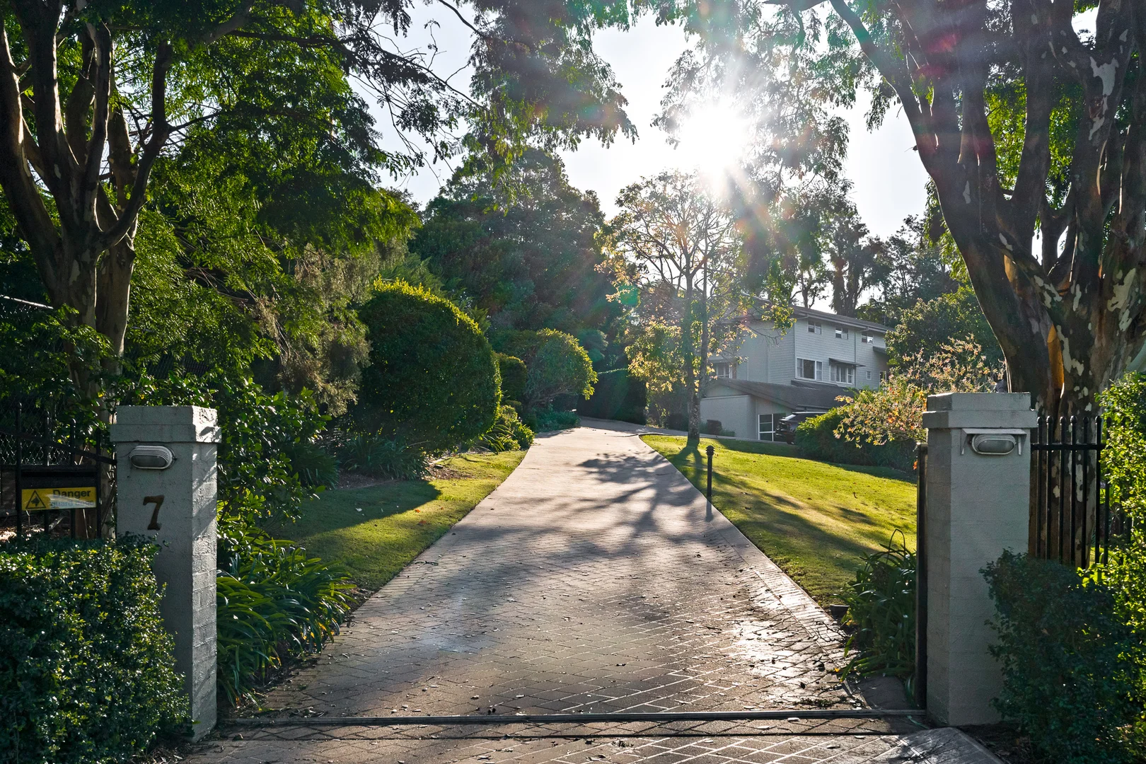 Additional image 25 of 7 Curzon Street, Mount Lofty QLD 4350