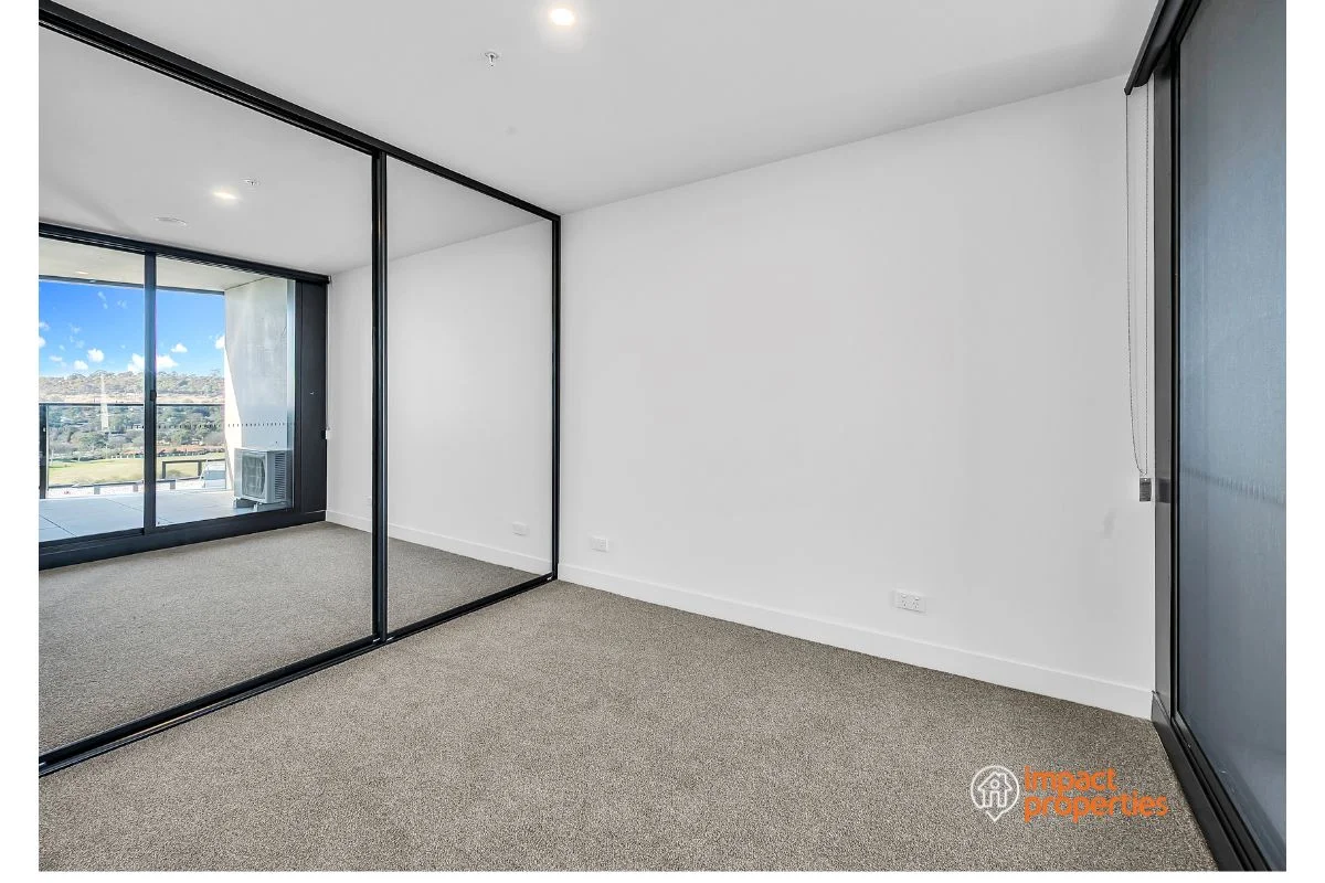 1604/2 Furzer Street, Phillip ACT 2606 photo 4