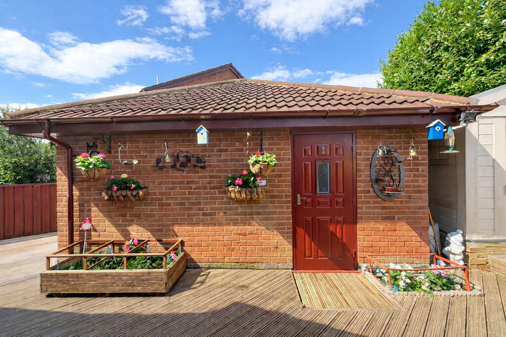 Penny Hill Drive, Clayton, Bradford photo 2
