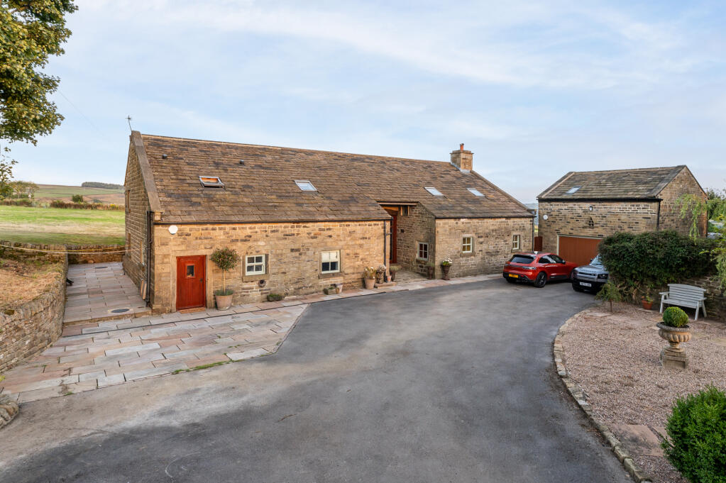 West Morton, West Yorkshire, BD20