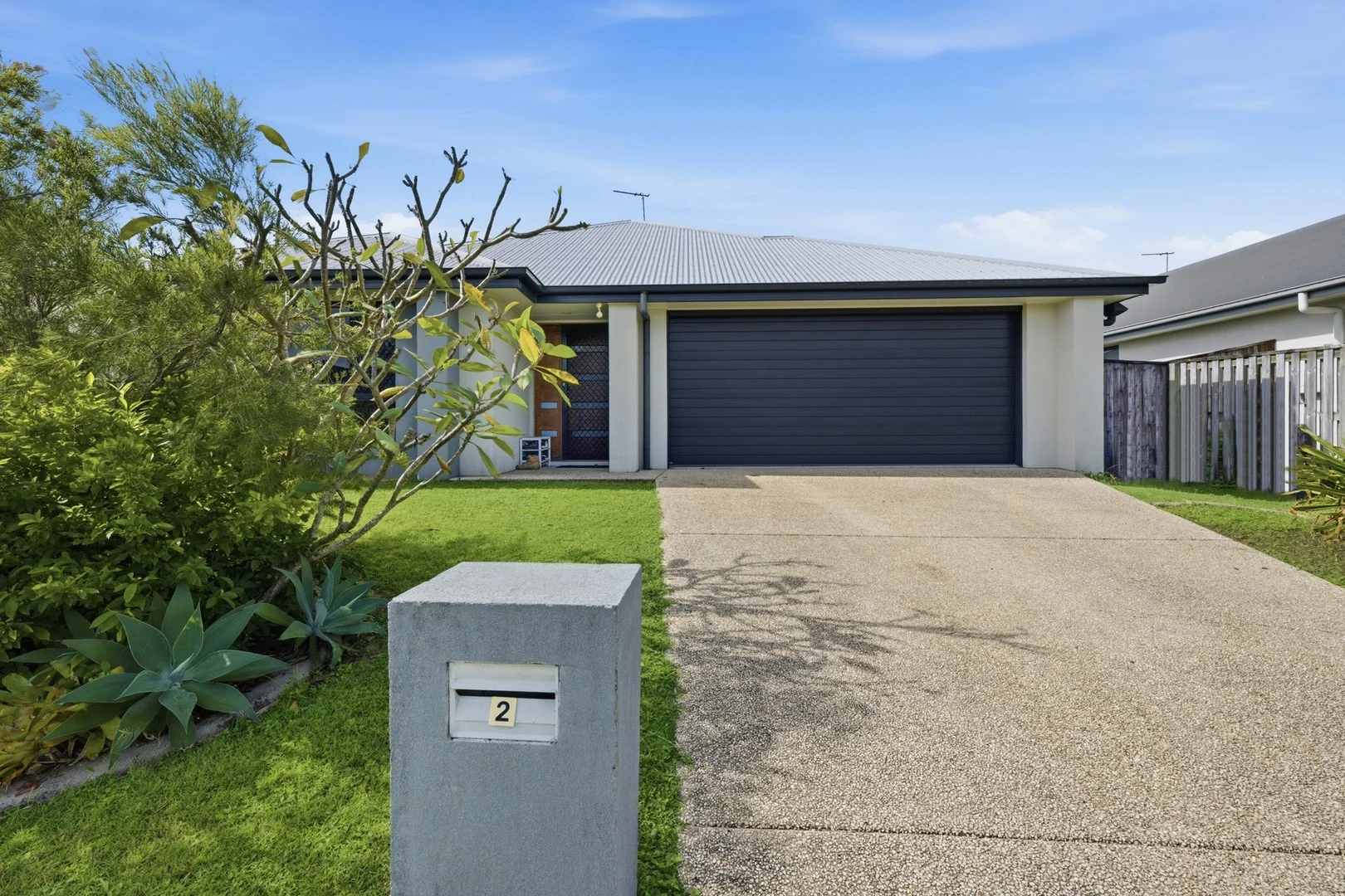 2 Peregian Court, Blacks Beach QLD 4740