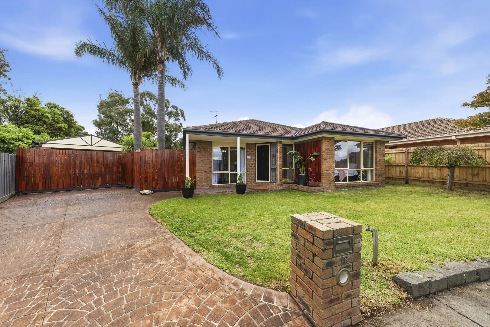 16 Benor Court, Pakenham VIC 3810