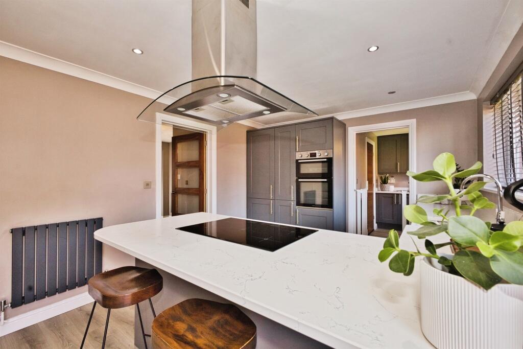 Poplar Drive, Yeovil photo 3