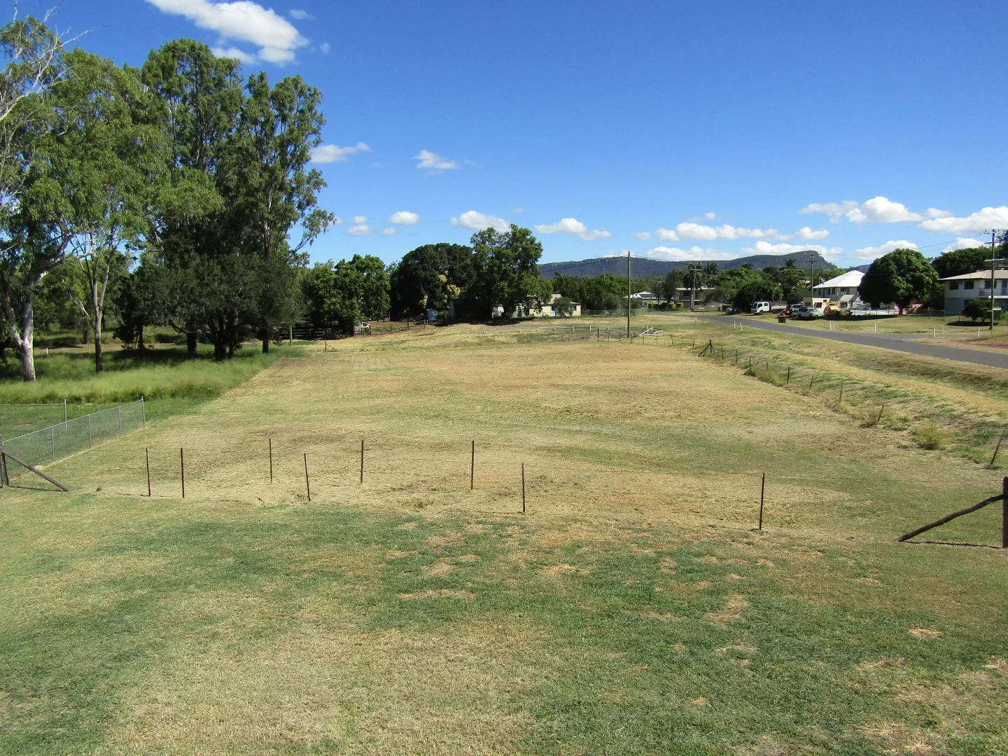 15 North Street, Bluff QLD 4702 photo 2