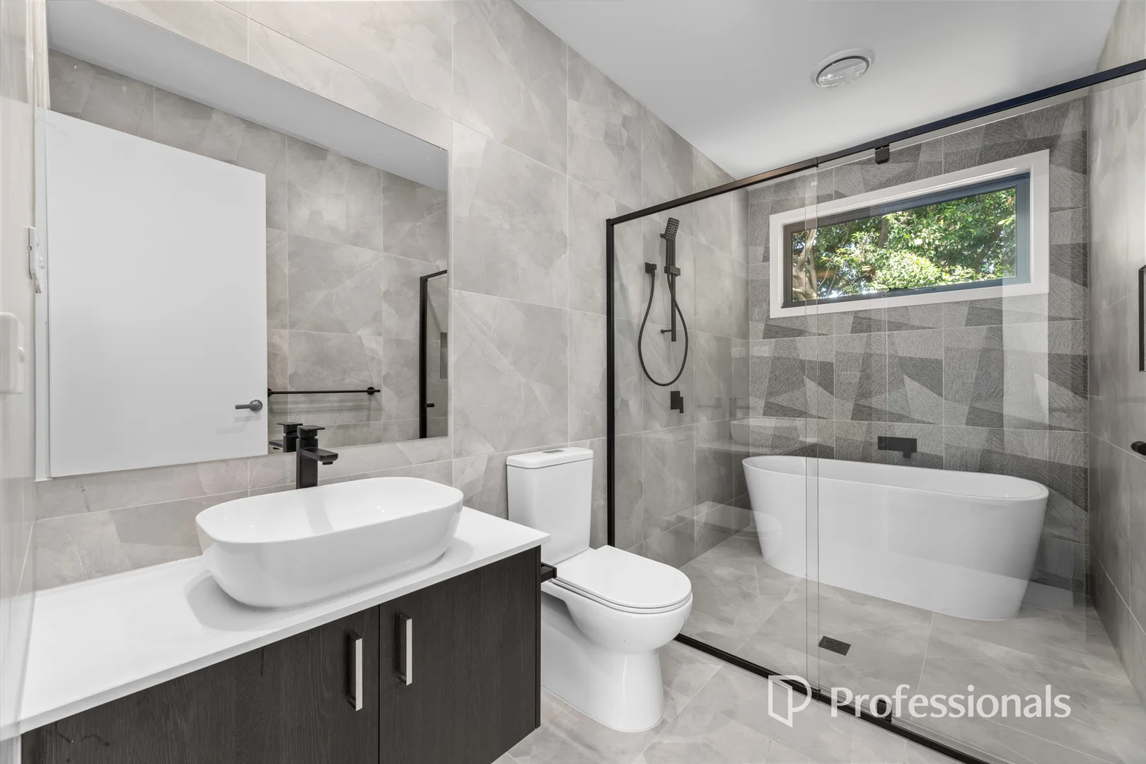 Additional image 11 of 936a Centre Road, Bentleigh East VIC 3165