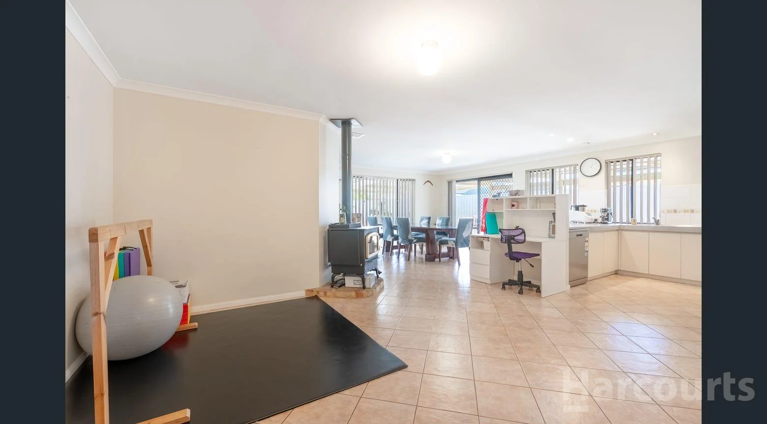 13 Holcombe Road, Warnbro WA 6169 photo 3