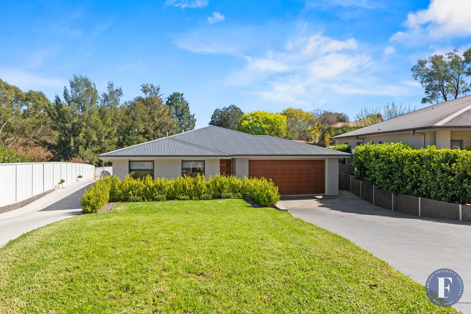 13 Settlers Place, Young NSW 2594